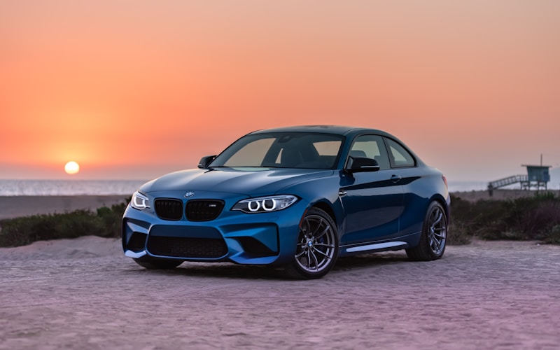 Danh gia BMW X4 xDrive20i M Sport 2025: Hieu suat vuot troi - Gia 3,199 tỷ VND