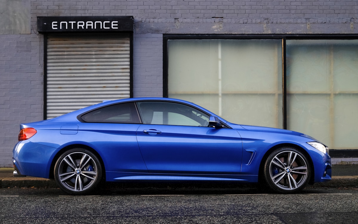Danh gia BMW i4 eDrive40 Gran Coupé M Sport 2024: Hieu suat vuot troi - Gia 4,590 tỷ VND